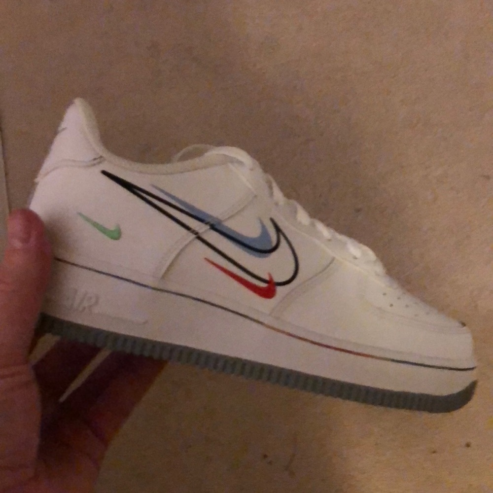 White Nike Air Force 1 Low GS